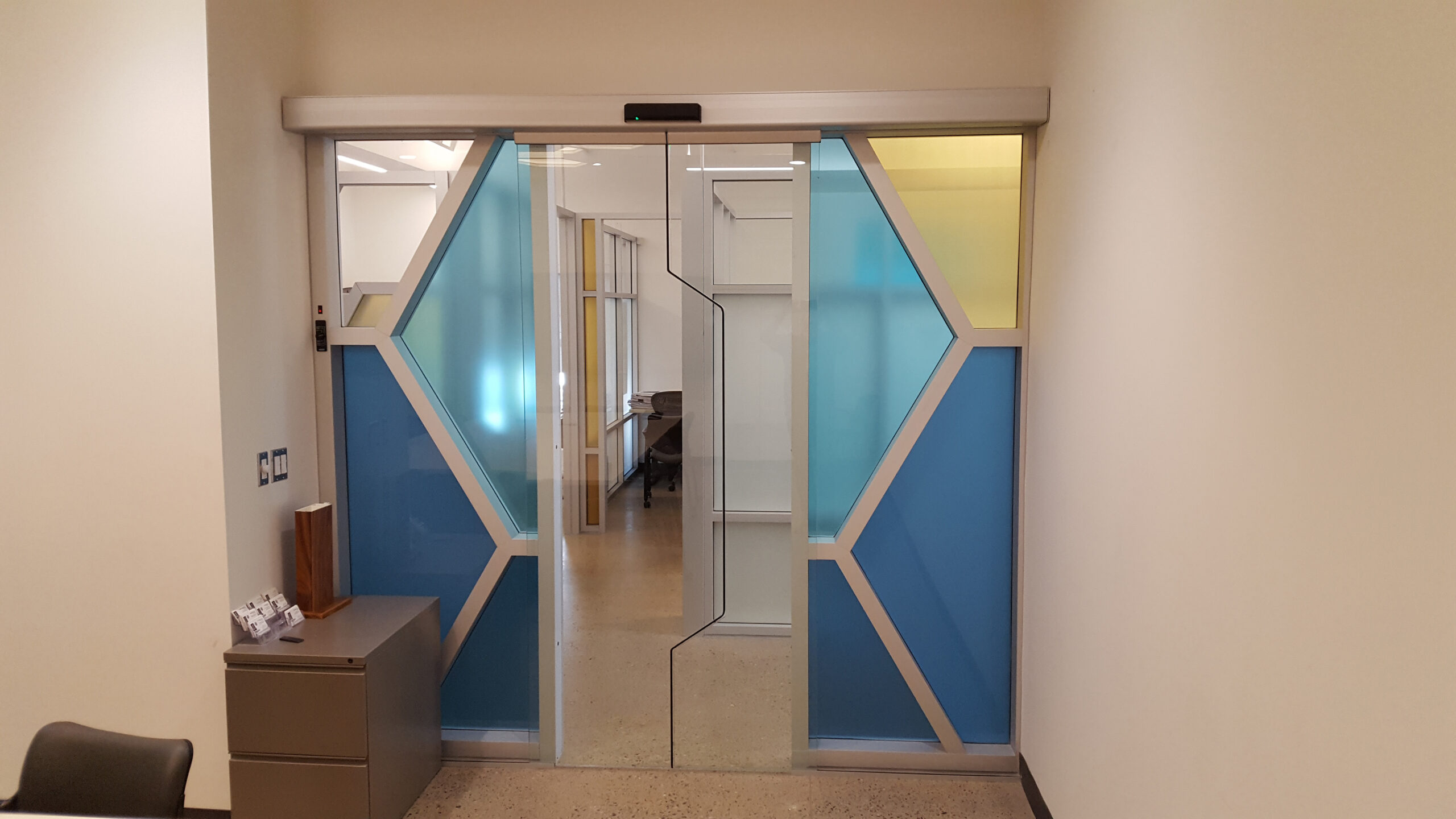 STANLEY Slim Line Header Ferguson Glass Calgary-WEB_2